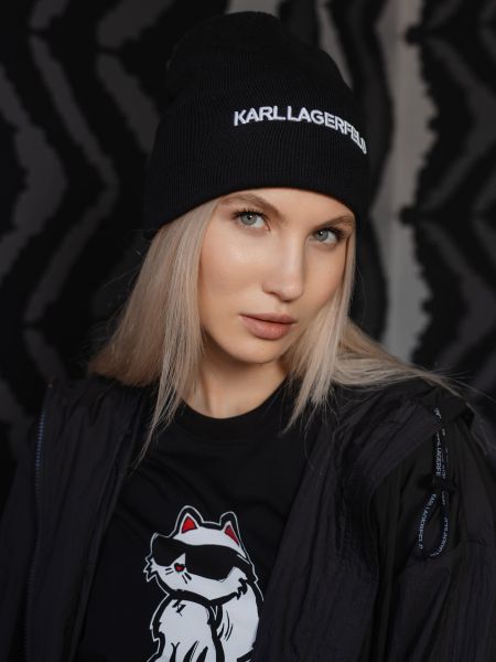 Шапка с логотипом
