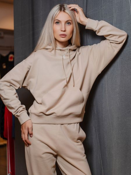 Худи с капюшоном и логотипом