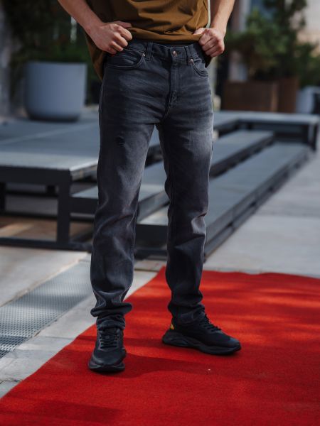 Джинсы Slim fit