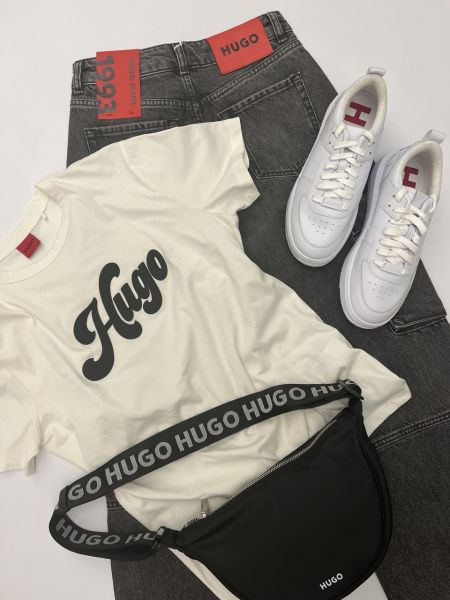 Футболка с логотипом