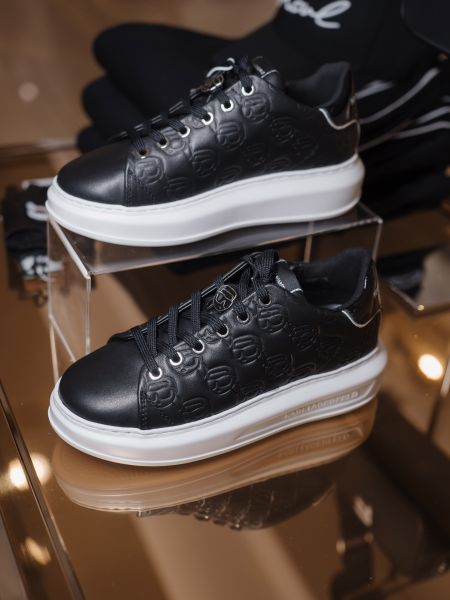 Кеды с логотипом