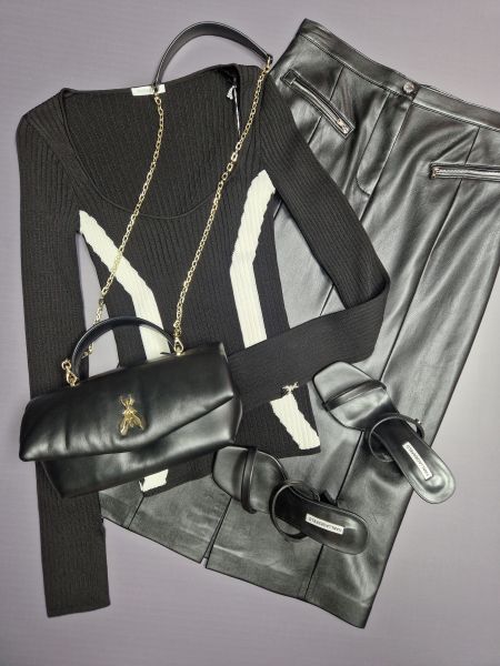 Джемпер в рубчик с деталью Fly