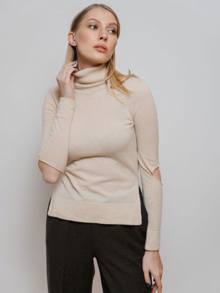 Джемпер с высоким воротником